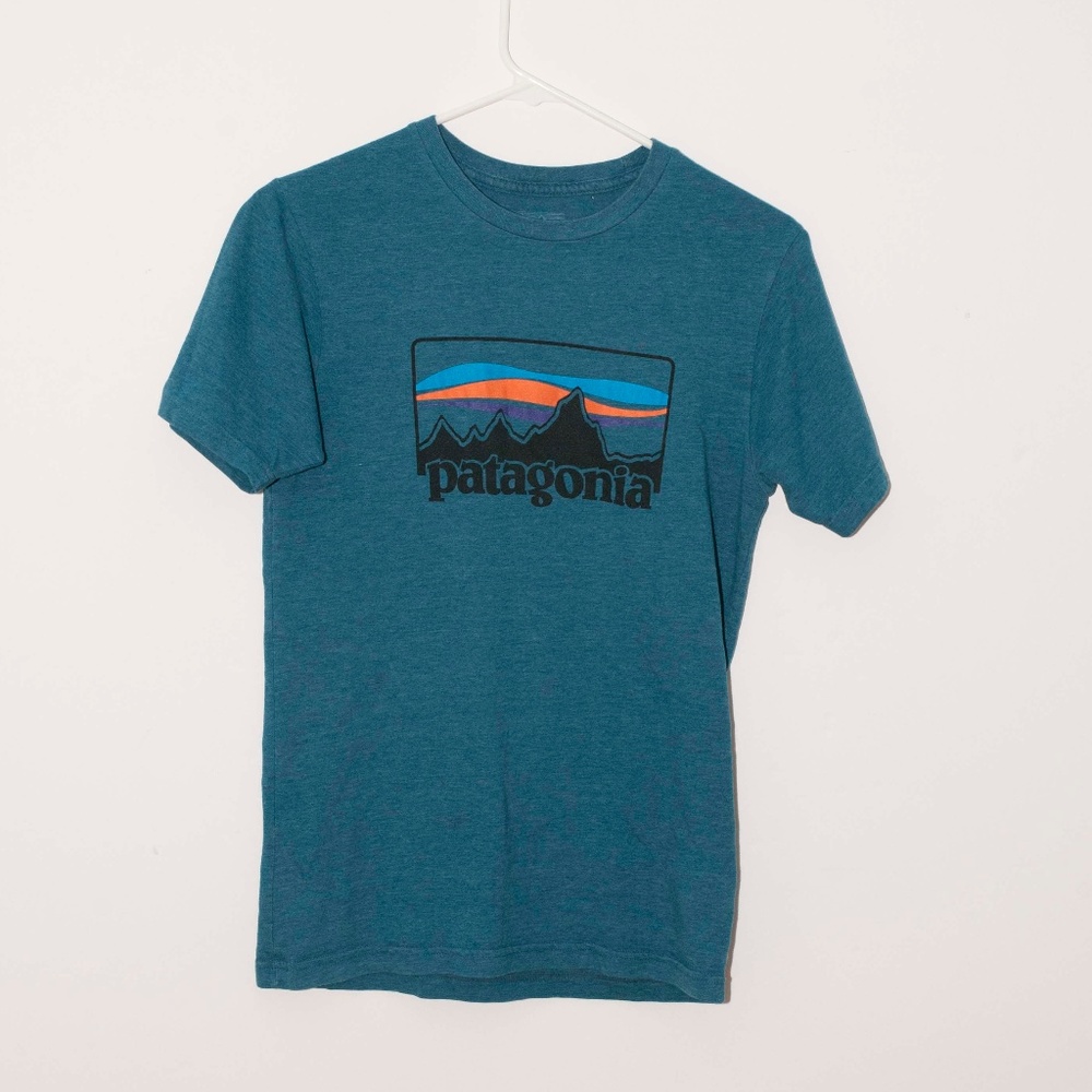 Patagonia Men's P-6 Logo Responsibili-Tee